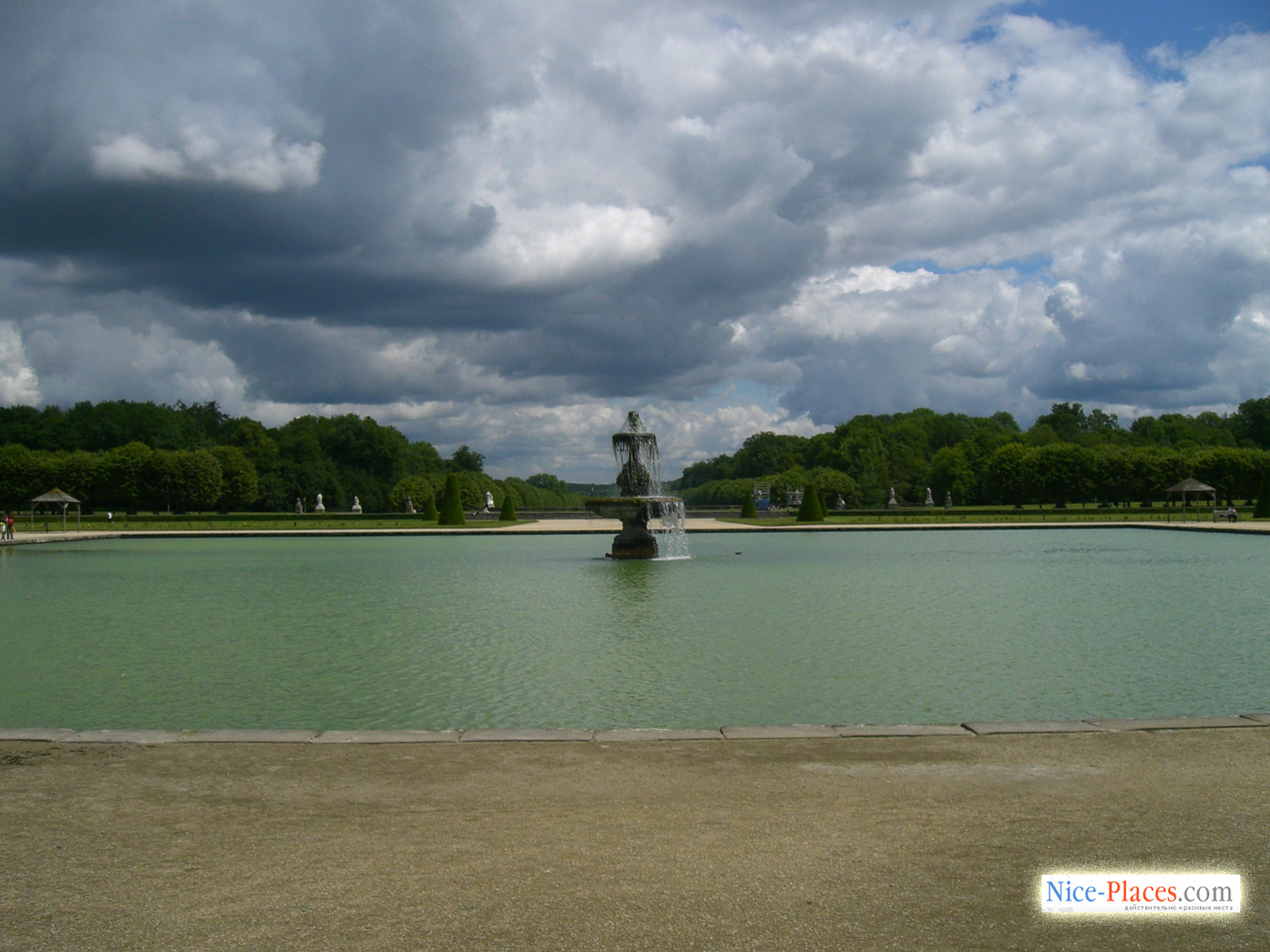 Фонтенбло Фото достопримечательностей Франции: Фонтенбло