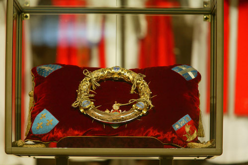 Святыня собора Парижской Богоматери - Терновый венец Иисуса Христа Фото достопримечательностей Парижа: Святыня собора Парижской Богоматери - Терновый венец Иисуса Христа